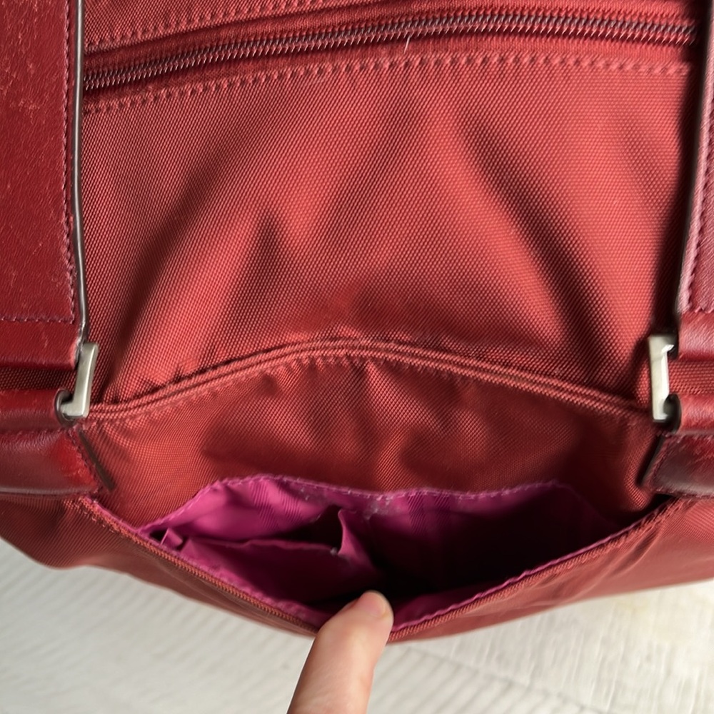 Elegant Red Tote Bag - Picture 13 of 16